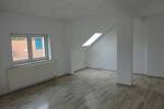 Einbauküche!! Gemütliche 3-Zi-DG-Maisonette-Whg. mit Balkon, Garage oder SP möglich 3 zimmer