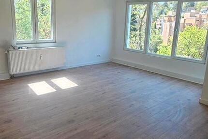 Wohnung Esslingen am Neckar - 3 Zimmer, 85 m&sup2;, 1.290&euro; | Angebot:26603035