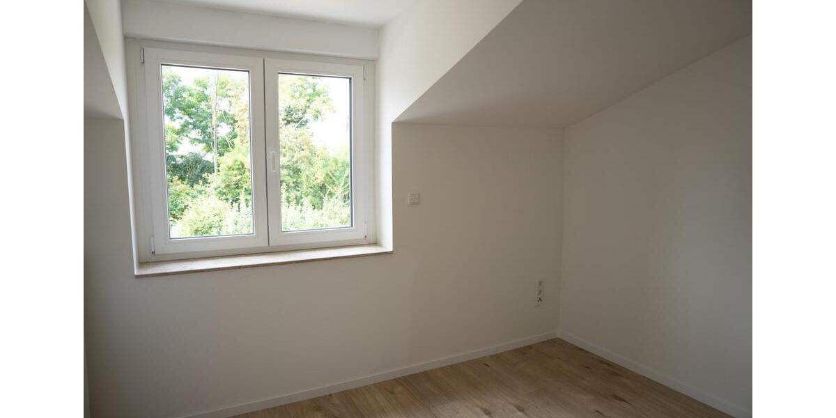 Exklusive Doppelhaushälfte in Landau zu vermieten (hochwertig) 4 zimmer