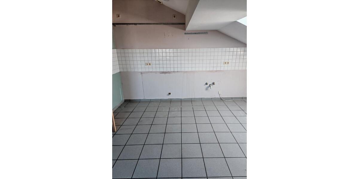 Dachgeschoßwohnung Falkenberg - 4 Zimmer, 120 m&sup2;, 740&euro; | Angebot:26337901