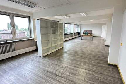 ca. 400 m² Büroetage im 3.OG mit eigener Küche und WC