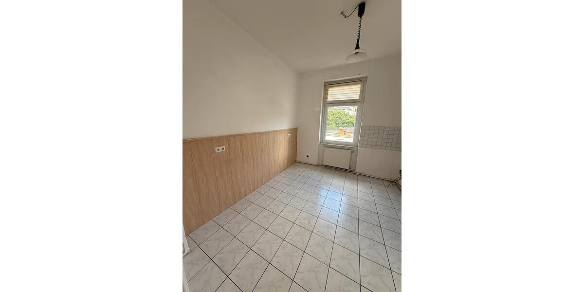 Etagenwohnung Wiesbaden - 4 Zimmer, 95 m&sup2;, 1.300&euro; | Angebot:24746302