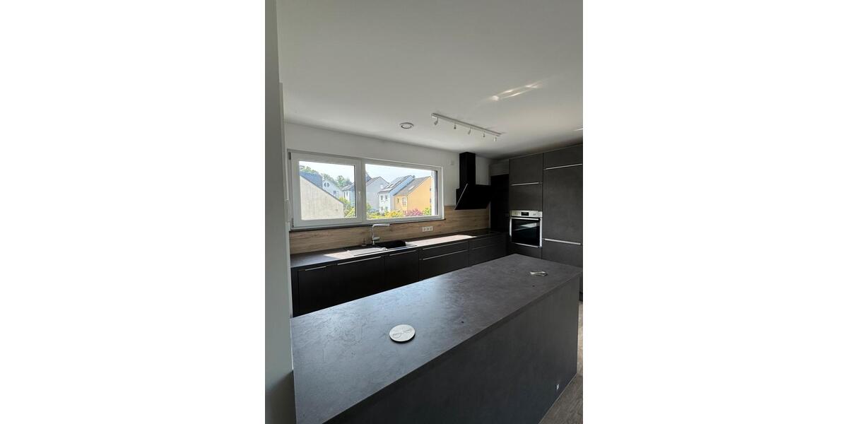 Einfamilienhaus Bergisch Gladbach - 3 Zimmer, 124 m&sup2;, 1.600&euro; | Angebot:26561767
