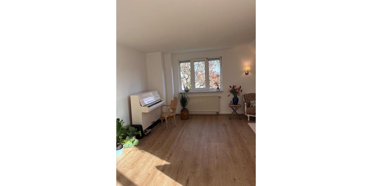 Dachgeschoßwohnung Bischofsheim in der Rhön - 3 Zimmer, 98 m&sup2;, 730&euro; | Angebot:22649058