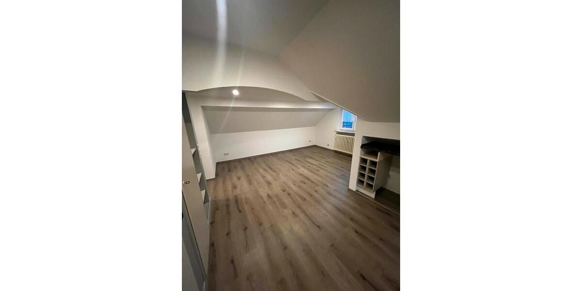Dachgeschoßwohnung Braunfels - 1 Zimmer, 67 m&sup2;, 690&euro; | Angebot:25838008