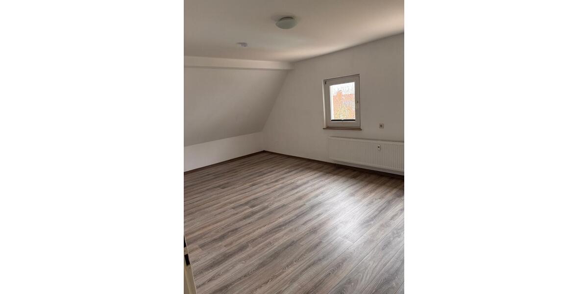Dachgeschoßwohnung Horn-Bad Meinberg Bad Meinberg - 3 Zimmer, 96 m&sup2;, 700&euro; | Angebot:25872697