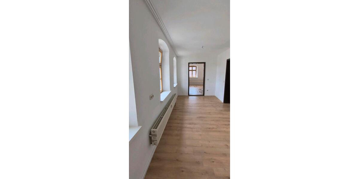 Etagenwohnung Scheinfeld - 3 Zimmer, 134 m&sup2;, 1.300&euro; | Angebot:26652004