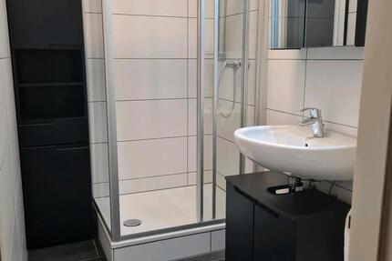 Wohnung Düsseldorf Niederkassel - 1 Zimmer, 35 m&sup2;, 700&euro; | Angebot:25182257