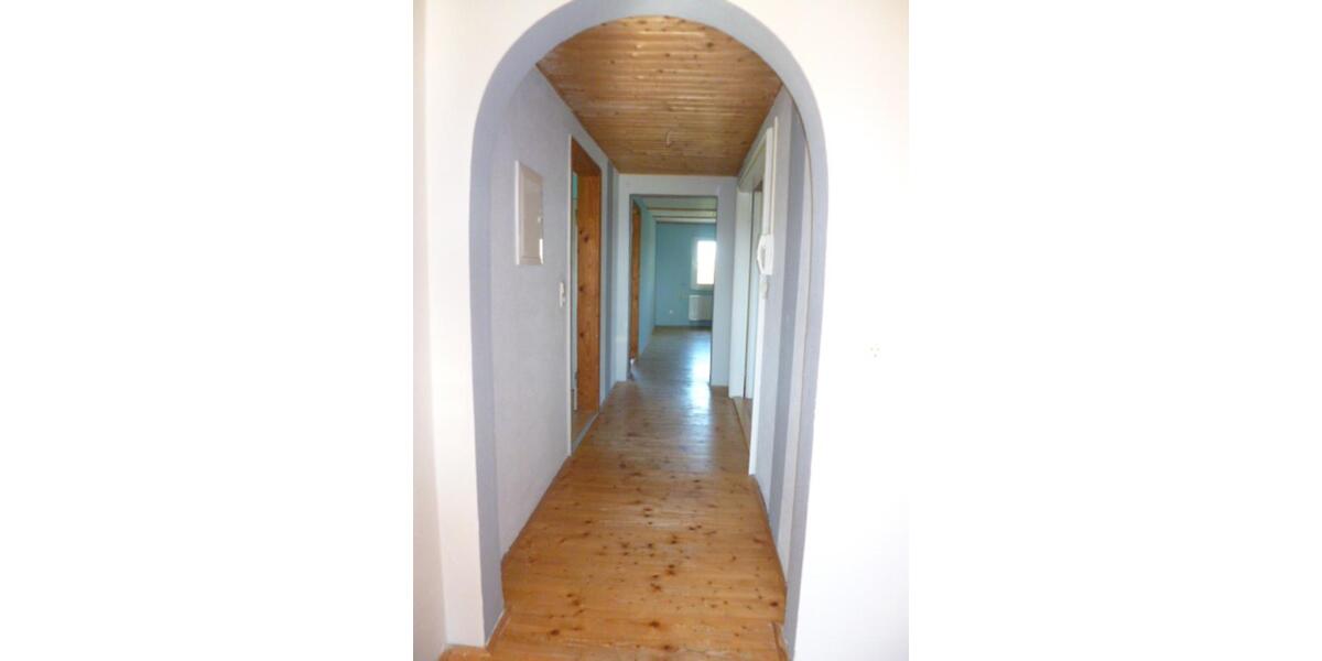 Dachgeschoßwohnung Münchberg - 3 Zimmer, 66 m&sup2;, 400&euro; | Angebot:25080720