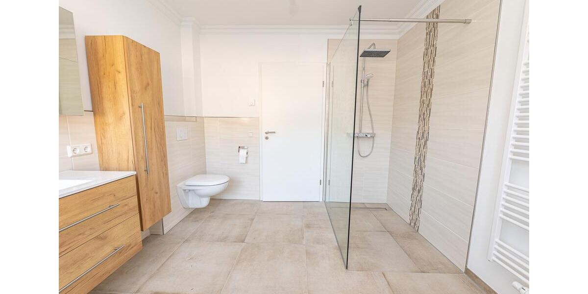 Doppelhaushälfte Hemmoor - 4 Zimmer, 98 m&sup2;, 1.225&euro; | Angebot:25958933