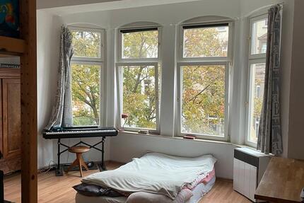 Helle möbilierte 1-Zimmerwohnung zur Zwischenmiete am Bebelplatz zimmer