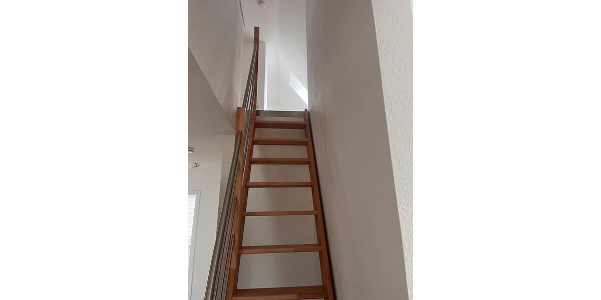 Dachgeschoßwohnung Hude (Oldenburg) - 5 Zimmer, 100 m&sup2;, 900&euro; | Angebot:26699500