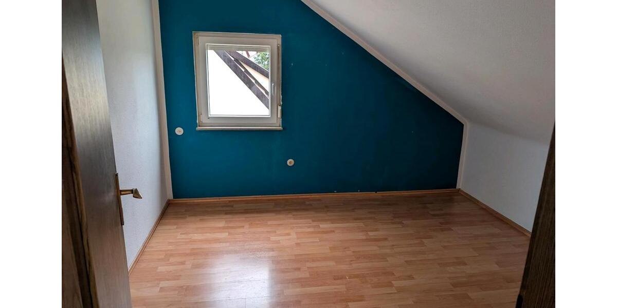 Dachgeschoßwohnung Eberdingen - 3.5 Zimmer, 64 m&sup2;, 640&euro; | Angebot:26374167