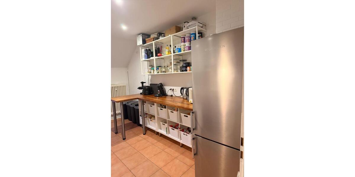 Dachgeschoßwohnung Frankfurt am Main Unterliederbach - 4 Zimmer, 81 m&sup2;, 800&euro; | Angebot:24694116