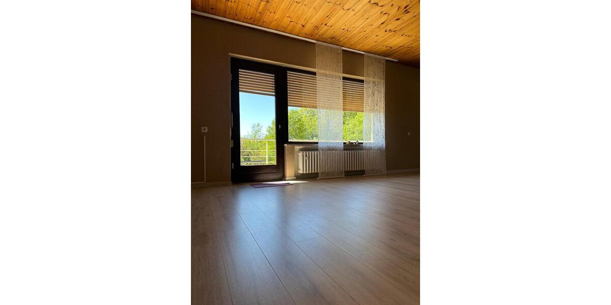 Etagenwohnung Weilburg - 5 Zimmer, 140 m&sup2;, 1.000&euro; | Angebot:26547090