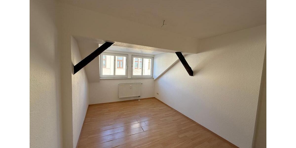 Etagenwohnung Reichenbach im Vogtland - 4 Zimmer, 103 m&sup2;, 539&euro; | Angebot:24522431