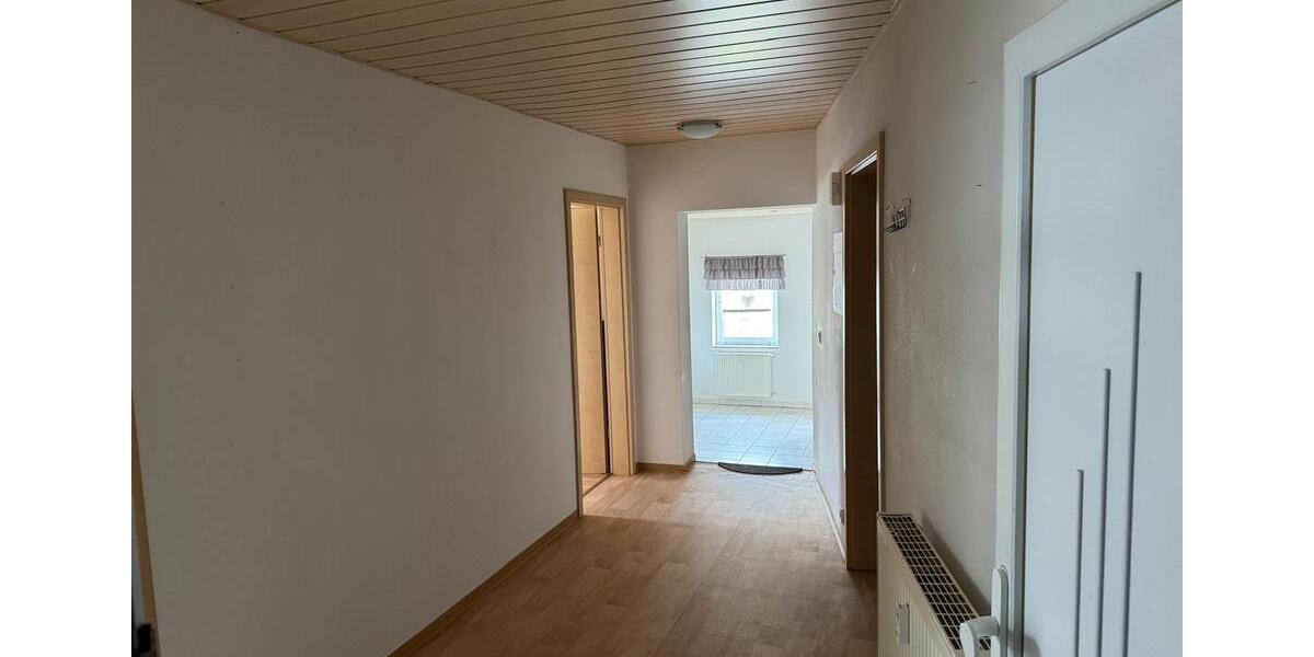 Dachgeschoßwohnung Homburg - 4 Zimmer, 95 m&sup2;, 750&euro; | Angebot:26413157