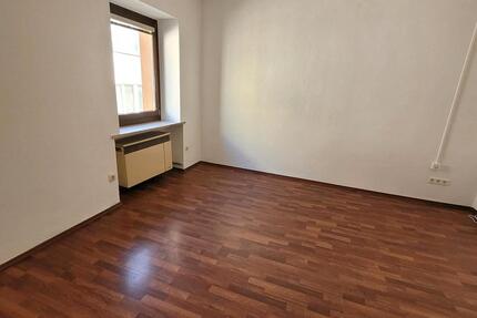 Wohnen auf Zeit Straubing - 1 Zimmer, 16 m&sup2;, 500&euro; | Angebot:25433252
