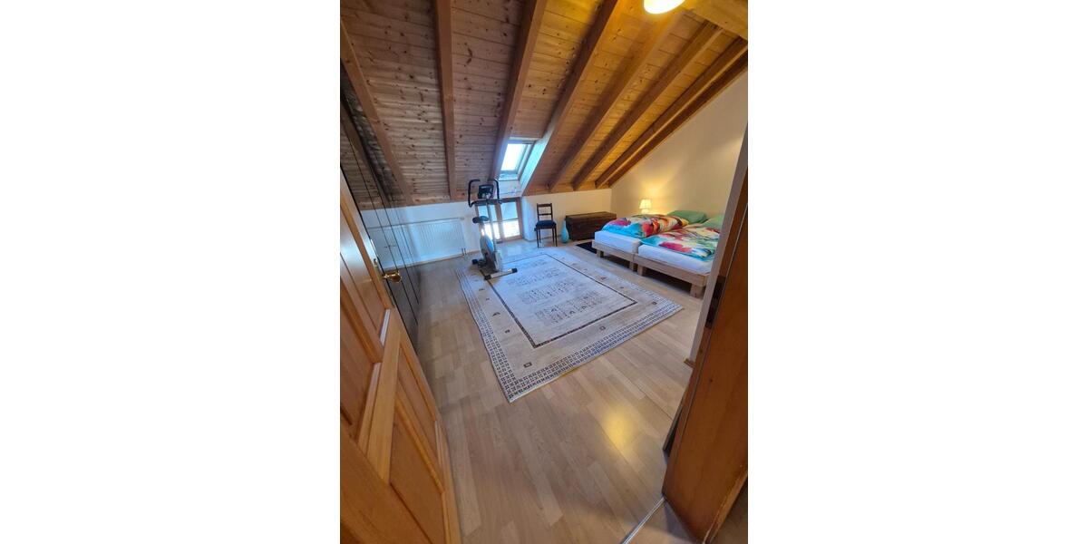 Dachgeschoßwohnung Bad Heilbrunn - 1 Zimmer, 91 m&sup2;, 1.280&euro; | Angebot:25099852