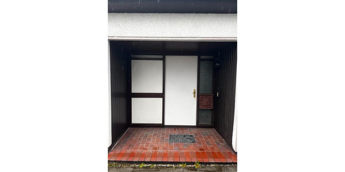 Dachgeschoßwohnung Iserlohn - 3 Zimmer, 135 m&sup2;, 1.150&euro; | Angebot:25839787