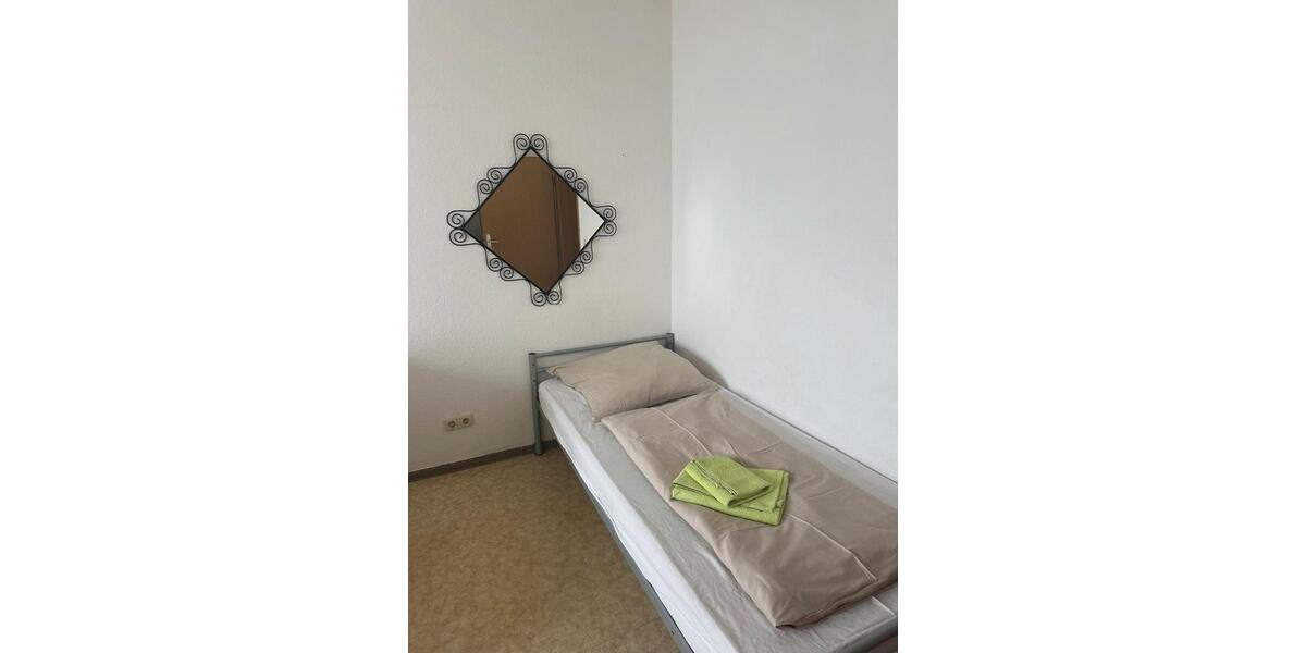 Wohnen auf Zeit Lalendorf - 6 Zimmer, 25 m&sup2;, 25&euro; | Angebot:26373311