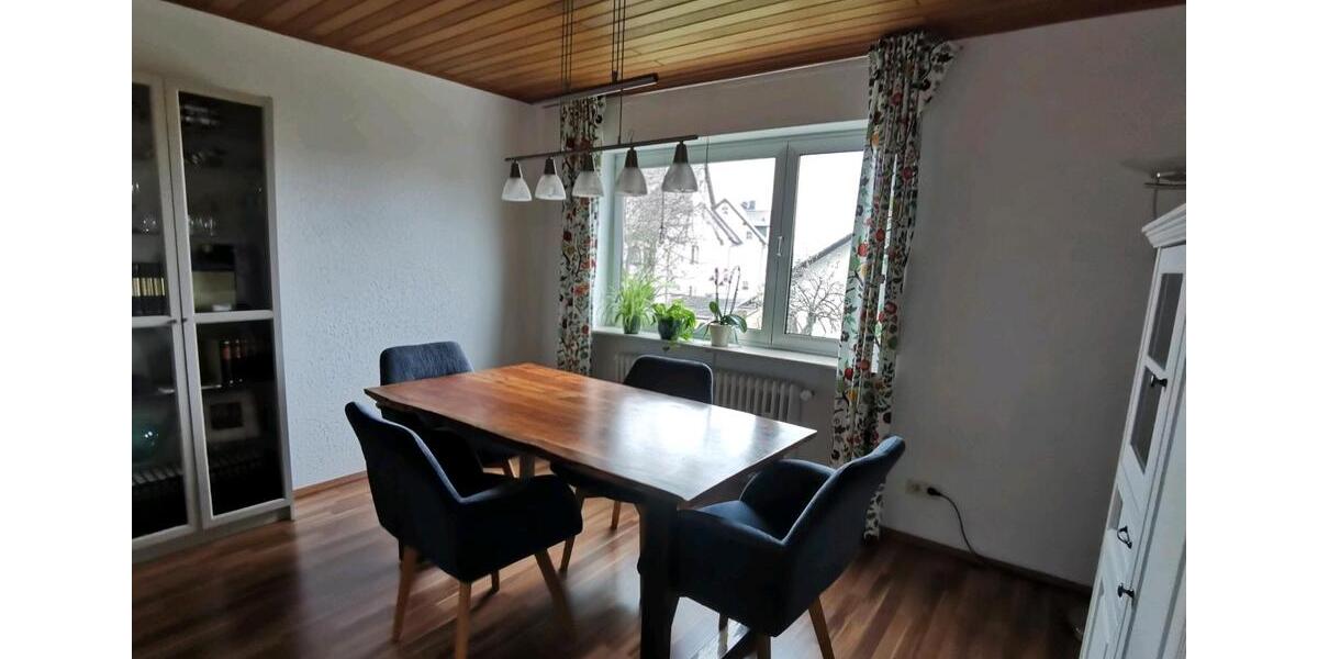 Etagenwohnung Großkrotzenburg - 5 Zimmer, 117 m&sup2;, 930&euro; | Angebot:26634059