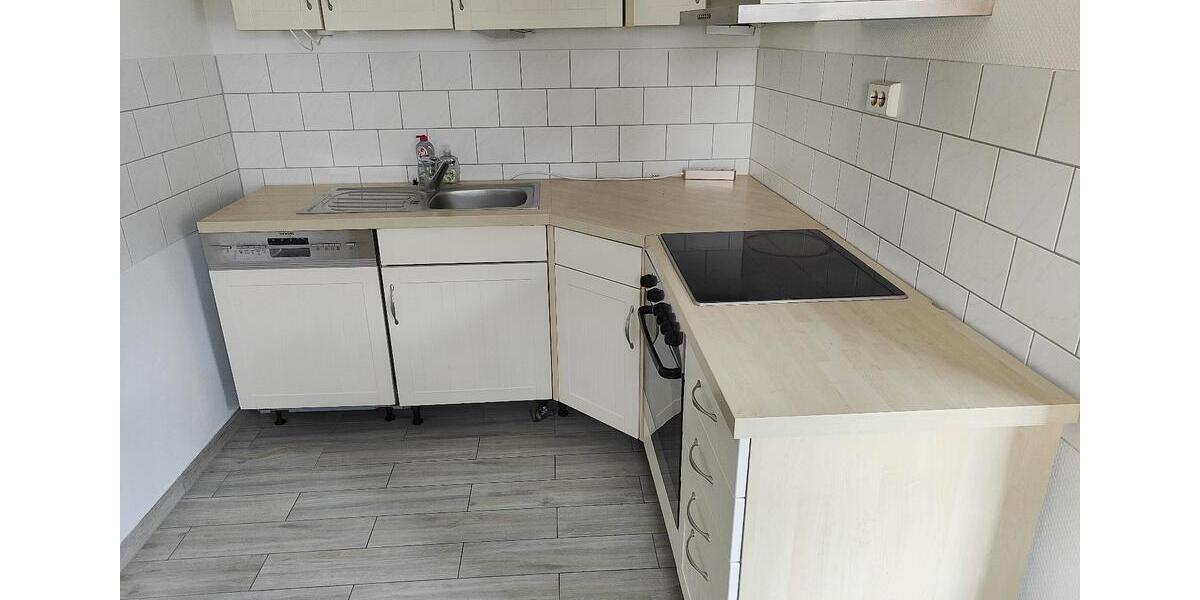 Etagenwohnung Schöneck - 4 Zimmer, 140 m&sup2;, 1.150&euro; | Angebot:25713297