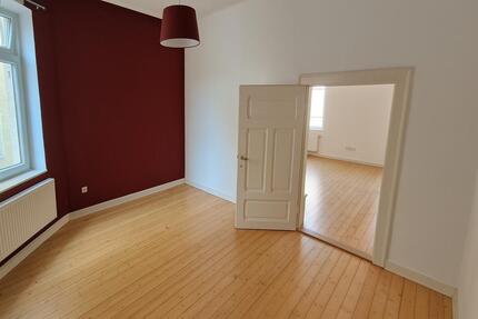 Schöne 2-Zimmerwohnung im 1. Obergeschoss. Einzug jederzeit möglich. zimmer