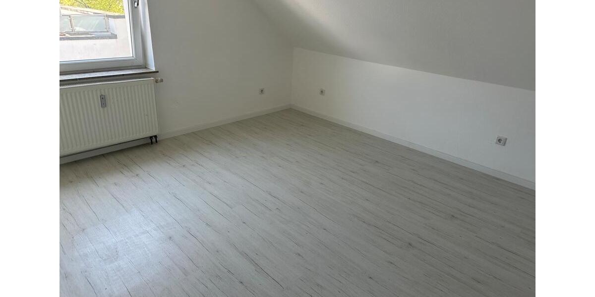 Dachgeschoßwohnung Dortmund Hombruch - 3 Zimmer, 60 m&sup2;, 675&euro; | Angebot:26231924