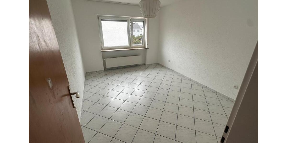 Etagenwohnung Ludwigshafen am Rhein Mundenheim - 2 Zimmer, 67 m&sup2;, 700&euro; | Angebot:24838486