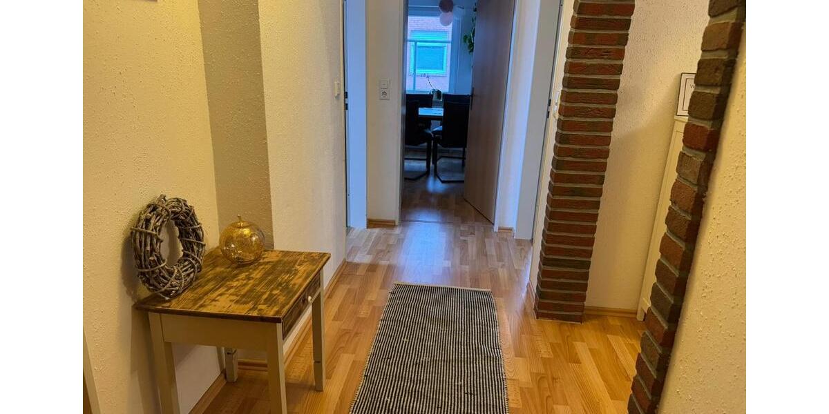 Etagenwohnung Upgant-Schott Schott - 4 Zimmer, 100 m&sup2;, 625&euro; | Angebot:24705809