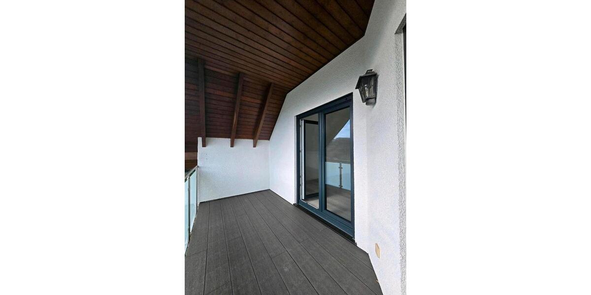 Dachgeschoßwohnung Radevormwald - 3 Zimmer, 76 m&sup2;, 1.100&euro; | Angebot:26506469
