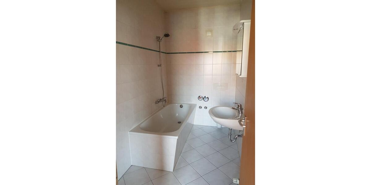 Etagenwohnung Heilbad Heiligenstadt - 2 Zimmer, 72 m&sup2;, 560&euro; | Angebot:24839427