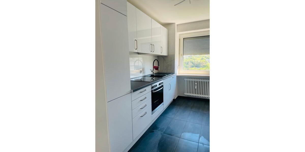 Etagenwohnung Würzburg Heuchelhof - 3 Zimmer, 100 m&sup2;, 30&euro; | Angebot:25641023