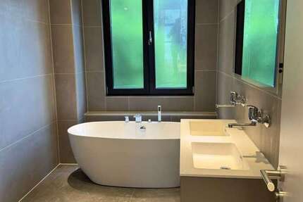 Wohnung zum Mieten in Frankfurt am Main Bockenheim 2.800 € 130 m²