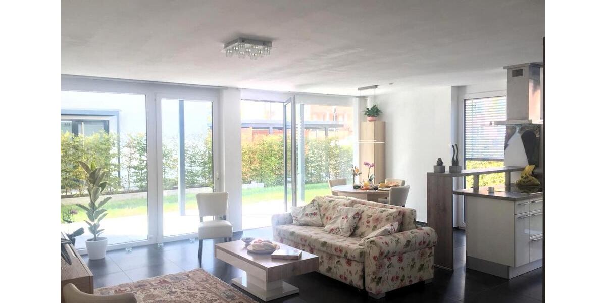 Erdgeschoßwohnung Villingen-Schwenningen Schwenningen - 3 Zimmer, 89 m&sup2;, 1.050&euro; | Angebot:26000110