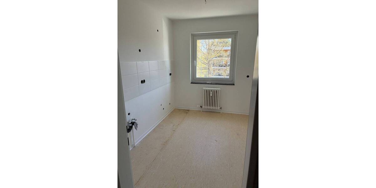 Etagenwohnung Wiesbaden Dotzheim - 3 Zimmer, 80 m&sup2;, 839&euro; | Angebot:26081935