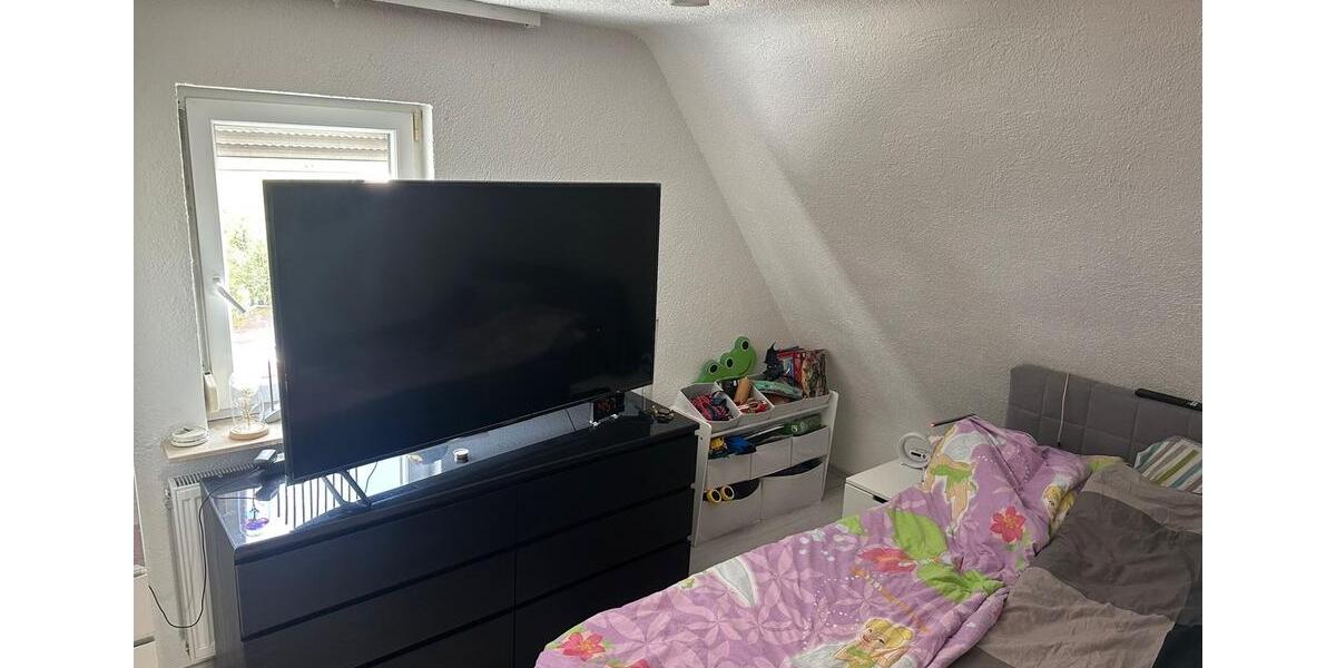 Dachgeschoßwohnung Nürtingen - 3 Zimmer, 68 m&sup2;, 850&euro; | Angebot:26639332