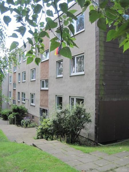 Stop! Renovierte 3-Zimmer-Wohnung mit Balkon zimmer