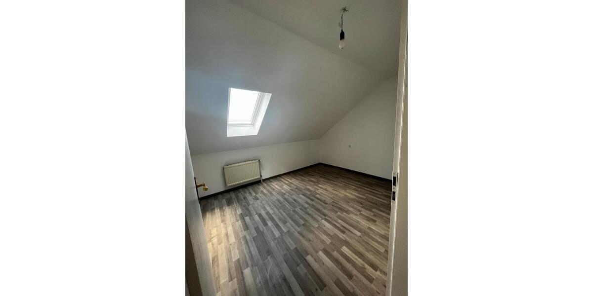 Dachgeschoßwohnung Papenburg - 4 Zimmer, 70 m&sup2;, 650&euro; | Angebot:26677759