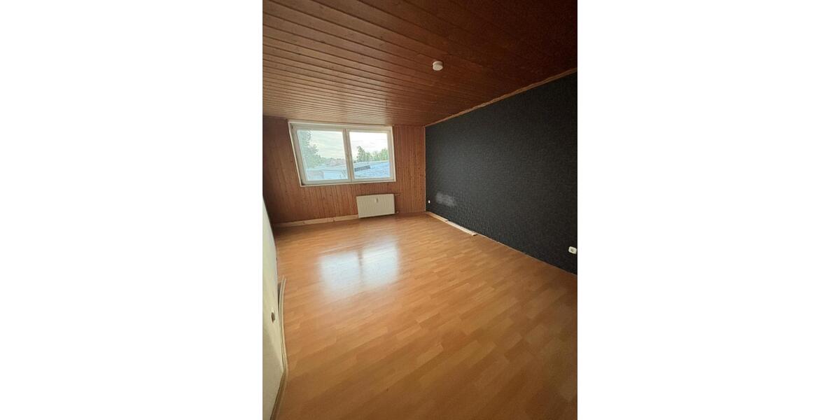 Dachgeschoßwohnung Aldenhoven - 4 Zimmer, 900&euro; | Angebot:21686253