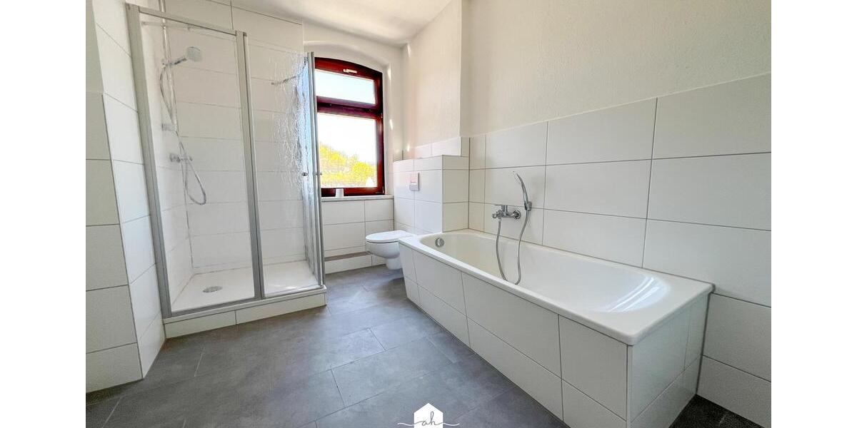 Dachgeschoßwohnung Greiz - 4 Zimmer, 83 m&sup2;, 480&euro; | Angebot:26476621
