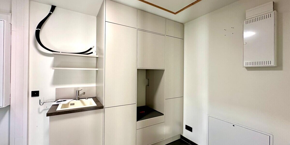 Jetzt Miete möglich! Winkelbungalow 5 km bis Neubrandenburg, Baujahr 2022, Doppelgarage, EBK,Carport - Einfamilienhaus Sponholz | Angebot:25929684