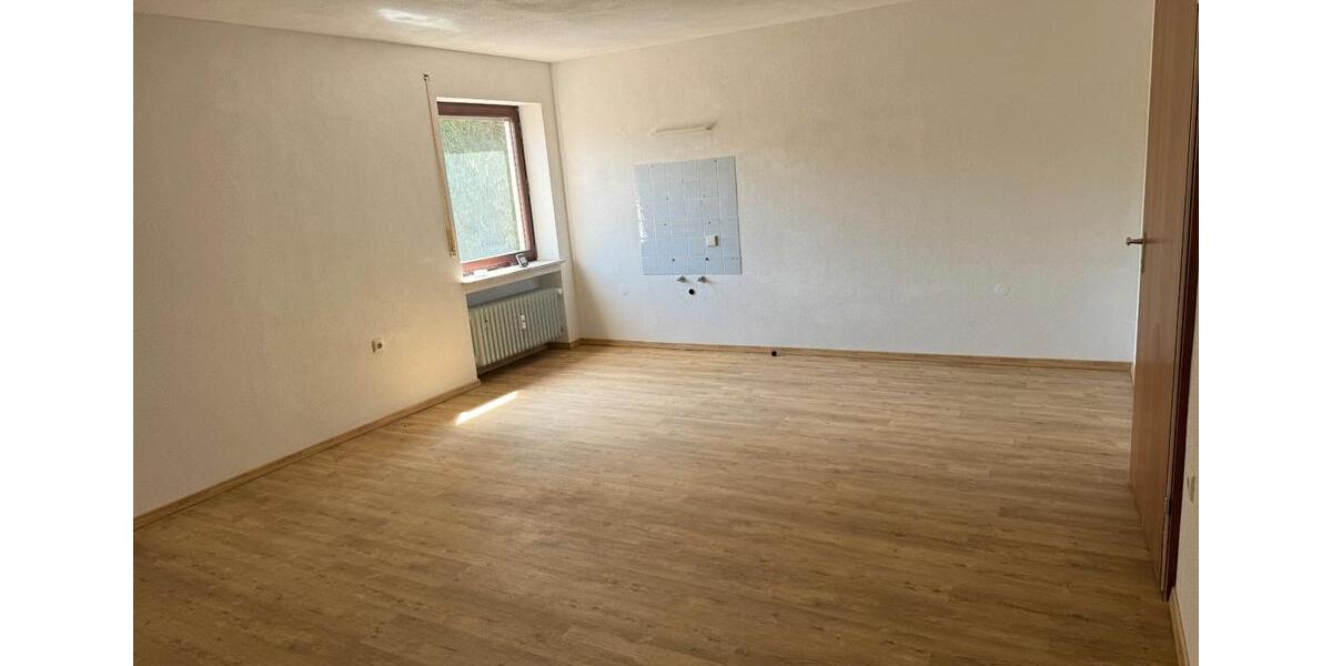 Dachgeschoßwohnung Günzburg - 4 Zimmer, 120 m&sup2;, 980&euro; | Angebot:26368905