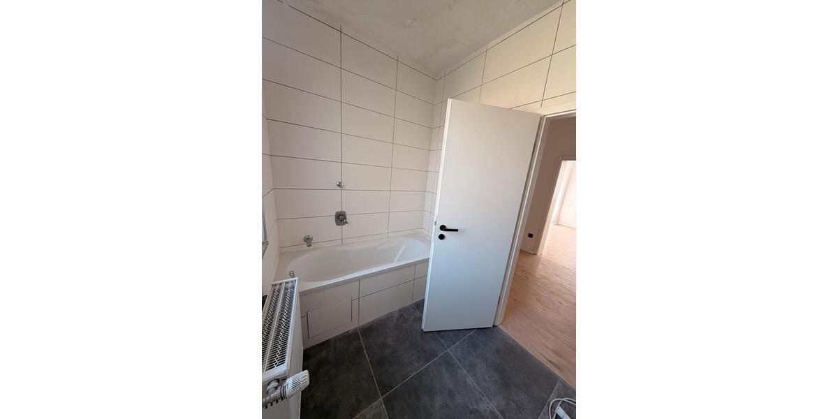 Etagenwohnung Selb - 3 Zimmer, 71 m&sup2;, 585&euro; | Angebot:25933615