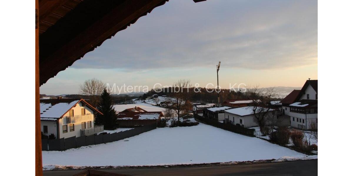 Dachgeschoßwohnung Schöllnach - 3 Zimmer, 70 m&sup2;, 590&euro; | Angebot:24863632