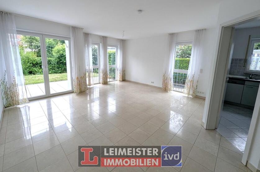 CHARMANTE 2-ZIMMER-WOHNUNG MIT TERRASSE UND GARTEN IN DAMM zimmer