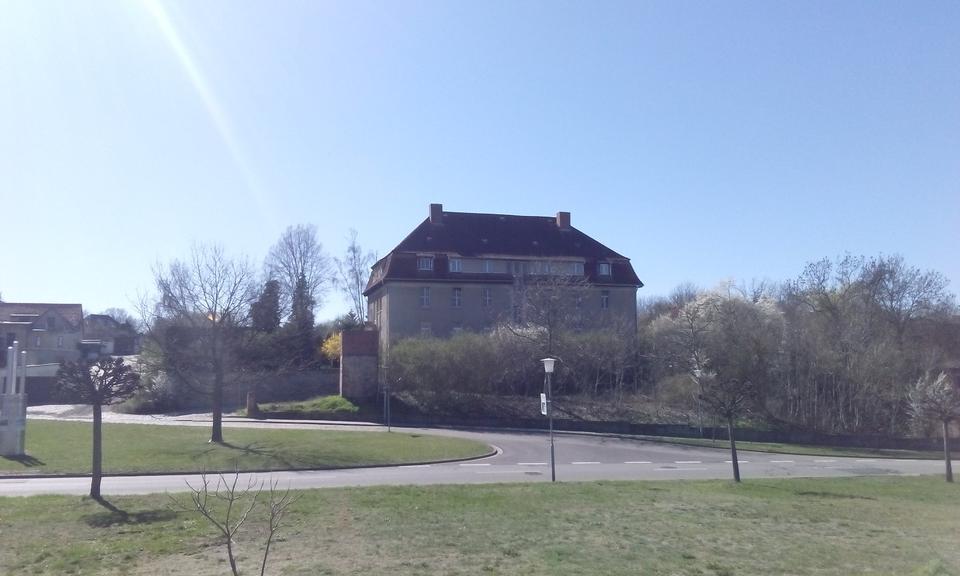 Erdgeschoßwohnung Wanzleben-Börde Börde - 5 Zimmer, 120 m&sup2;, 469&euro; | Angebot:19433680