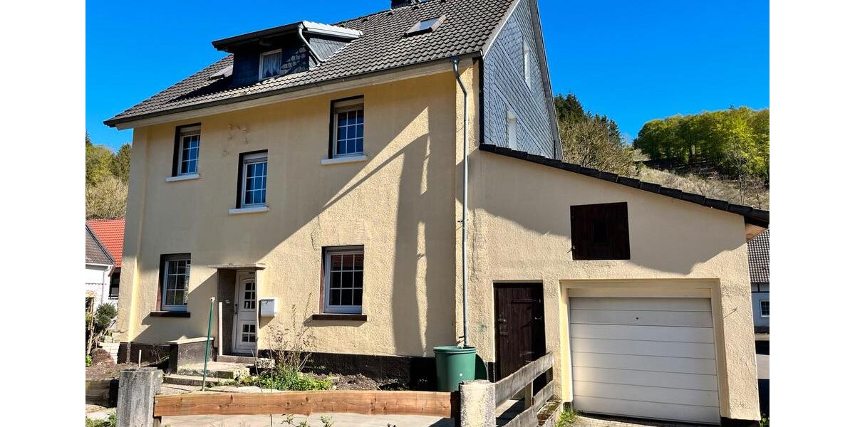 Einfamilienhaus Korbach - 7 Zimmer, 177 m&sup2;, 985&euro; | Angebot:26636423
