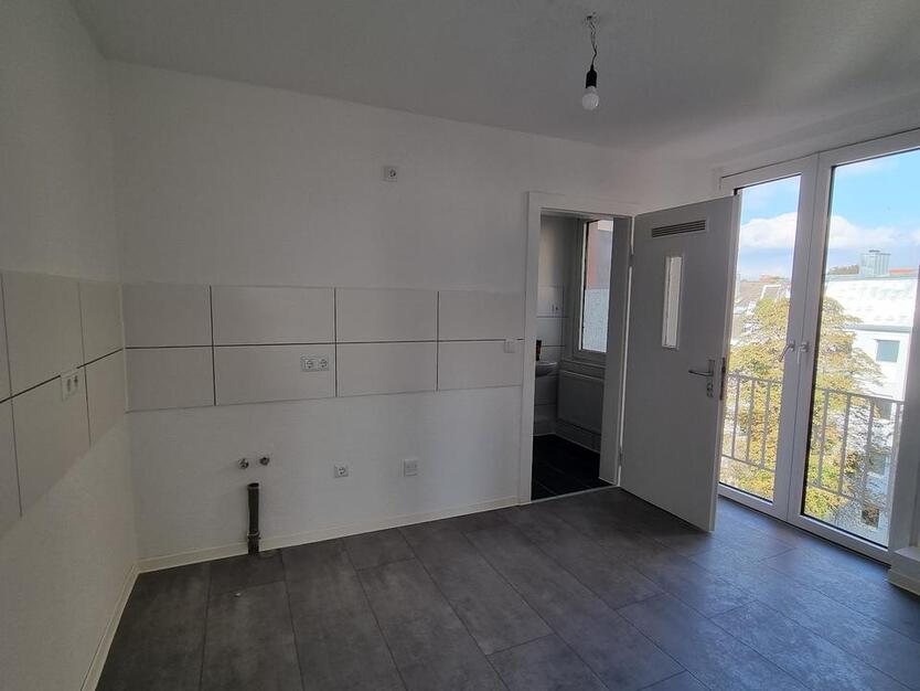 Altbautraum am Stadtwald: Renovierte 2-Zimmer-Wohnung mit Balkon im schönen Zooviertel! zimmer